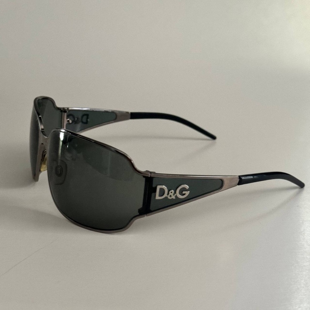 ❌SOLD❌ Vintage Y2K Authentic Dolce & Gabbana Sunglasses 😎 - Picture 5 of 10